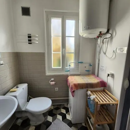 Apartament Sympas A Saintes